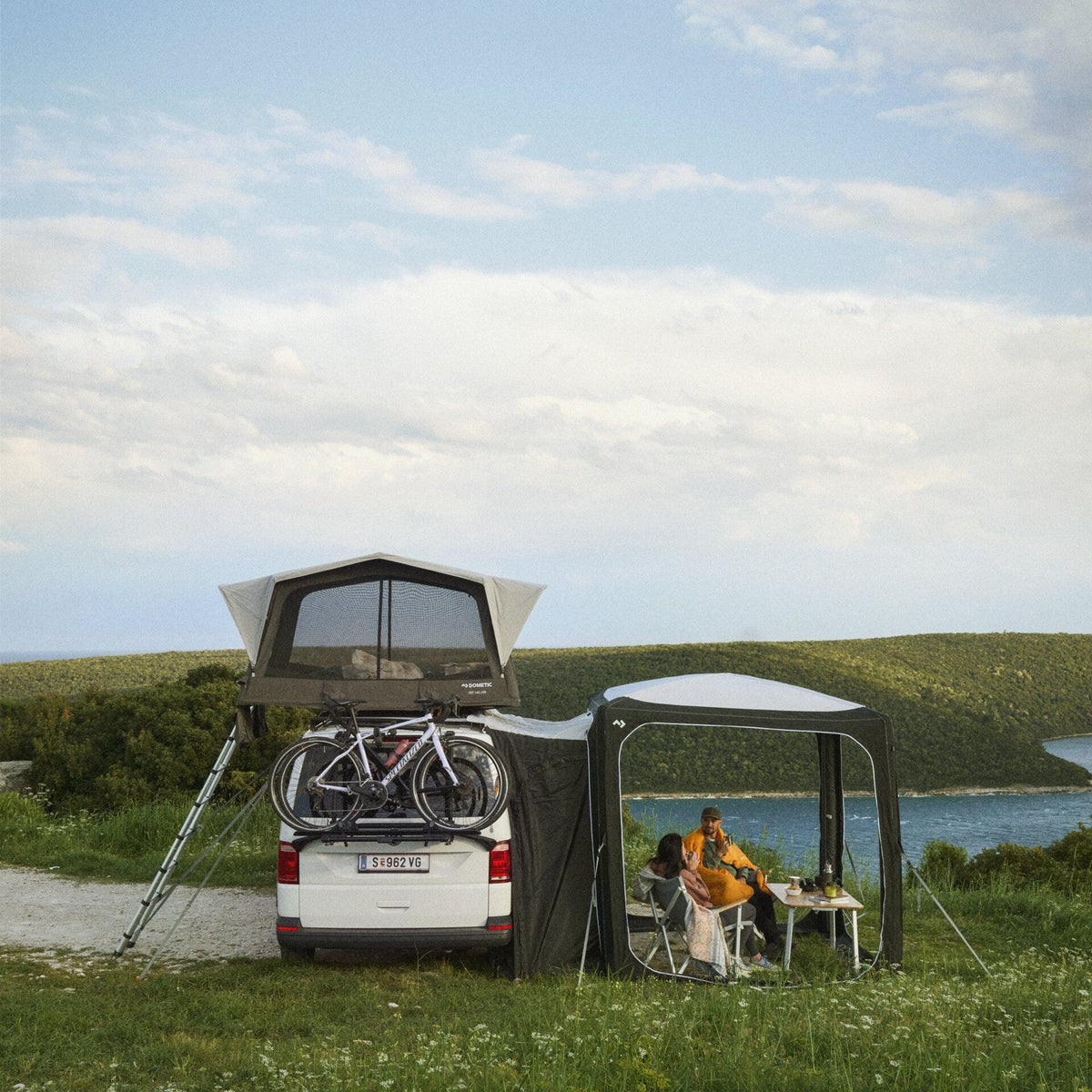 Dometic HUB VW Connection Tunnel