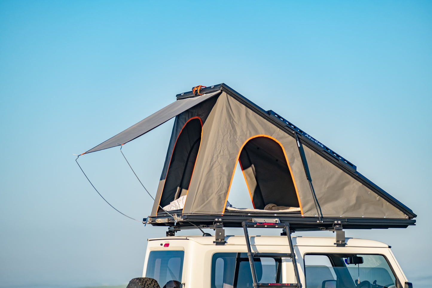 LIGHTWEIGHT TENT - RAIN COVER