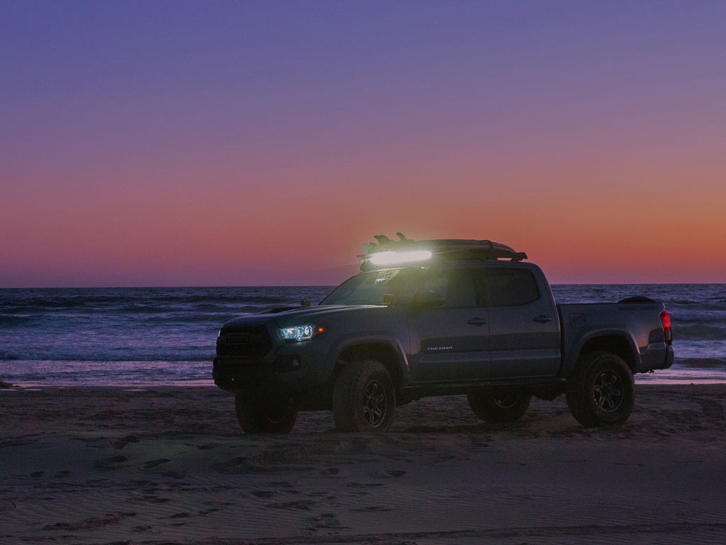 Toyota Tacoma (2005-2023) Slimsport Roof Rack Kit / Light Bar Ready
