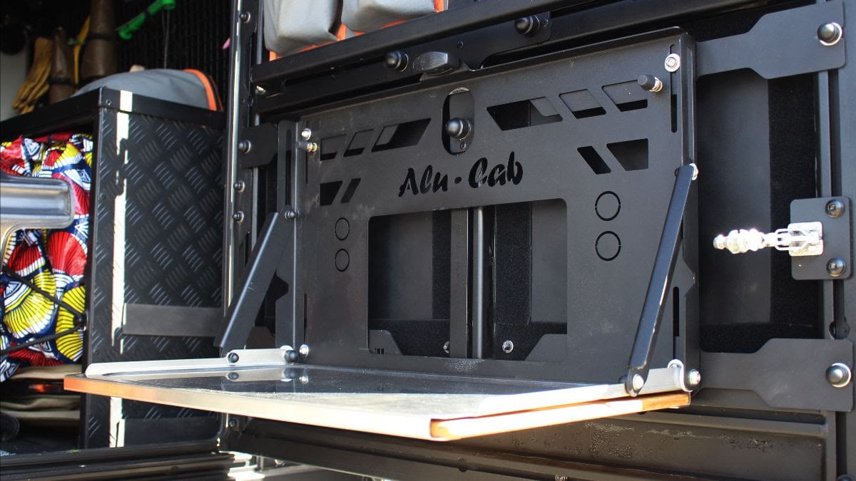 REAR DOOR - DROP DOWN TABLE (INTEGRATED HOOKS)