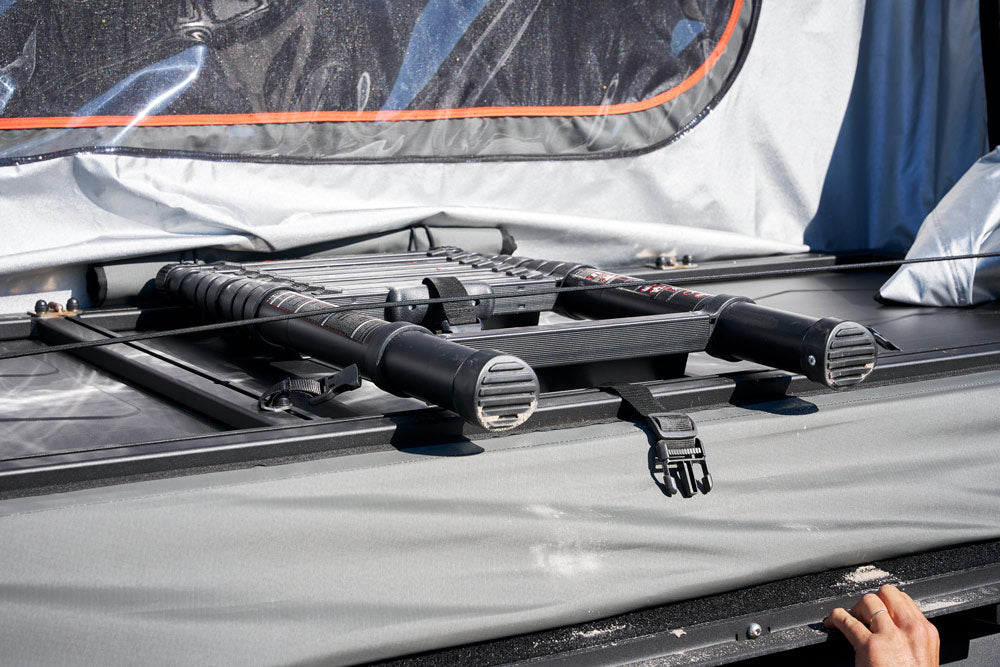 4 SLEEPER ROOFTOP TENT - BLACK