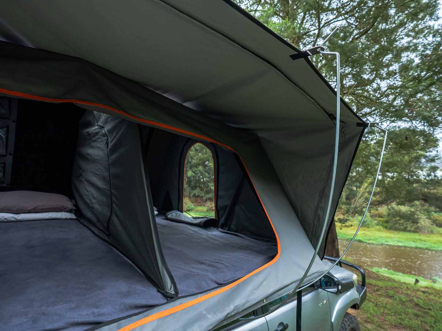 BOLT-ON FAMILY TENT - ROOM DIVIDER