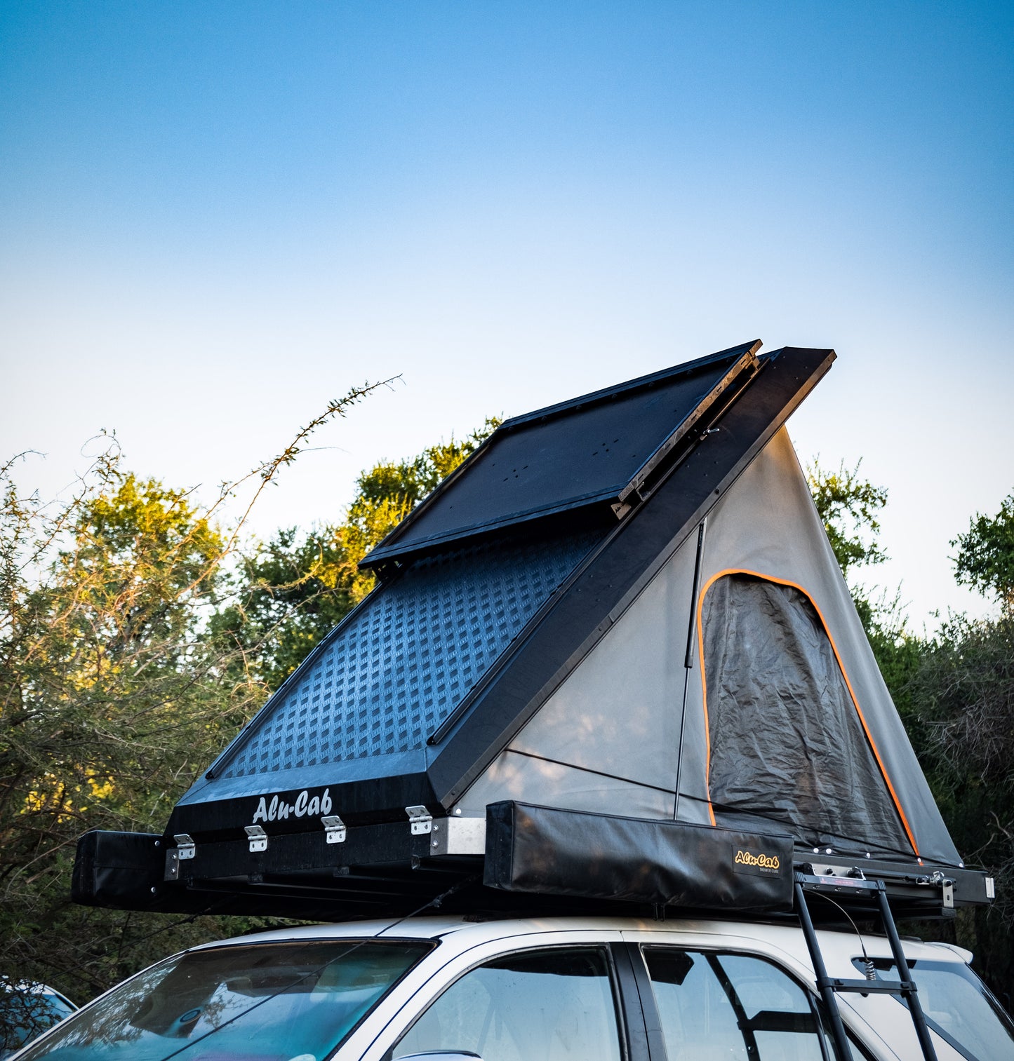 ROOF RACK TRAY (EXCLUDES LOAD BARS)