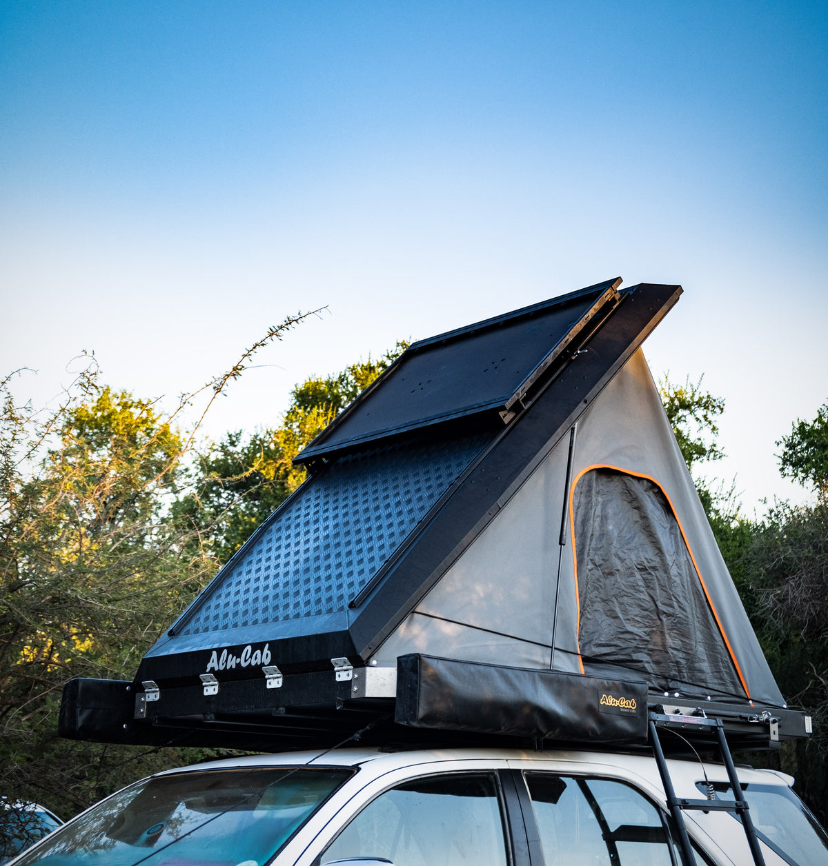 ROOF RACK TRAY (EXCLUDES LOAD BARS)