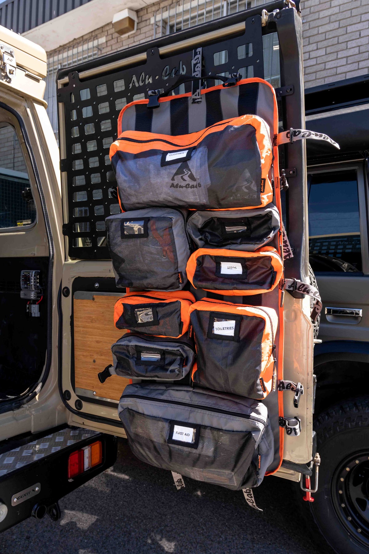 FOLD-UP DUFFLE BAG
