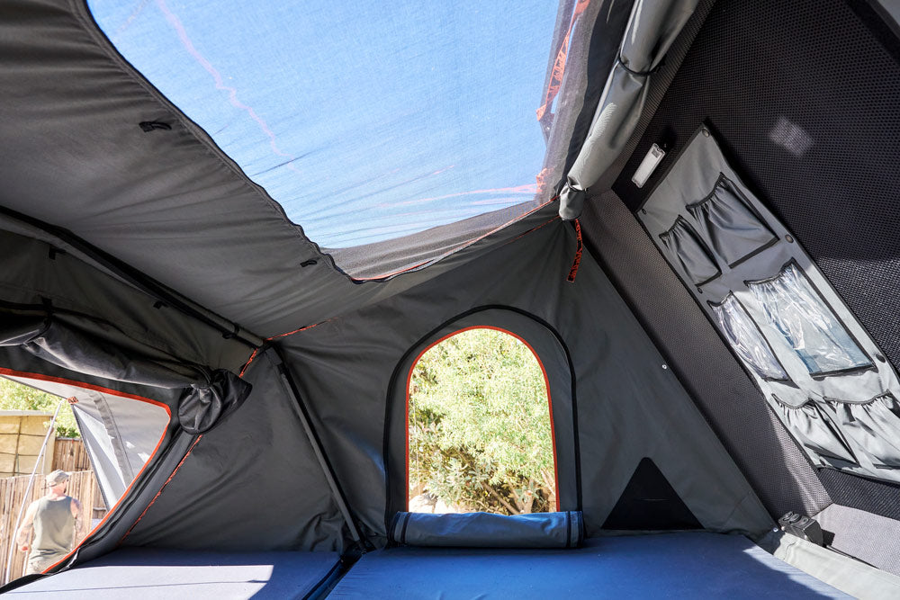 4 SLEEPER ROOFTOP TENT - BLACK