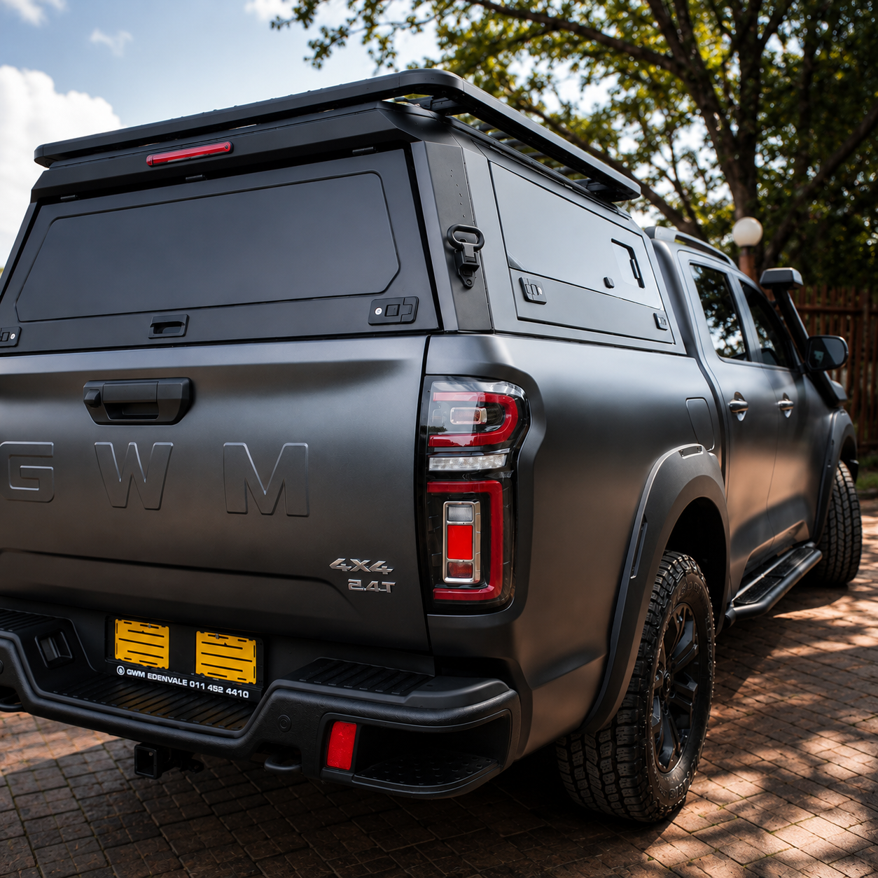 GWM P300 Explorer+ Aluminium, Solid Glass Canopy – Glass Gullwing Doors & Sliding Side Window
