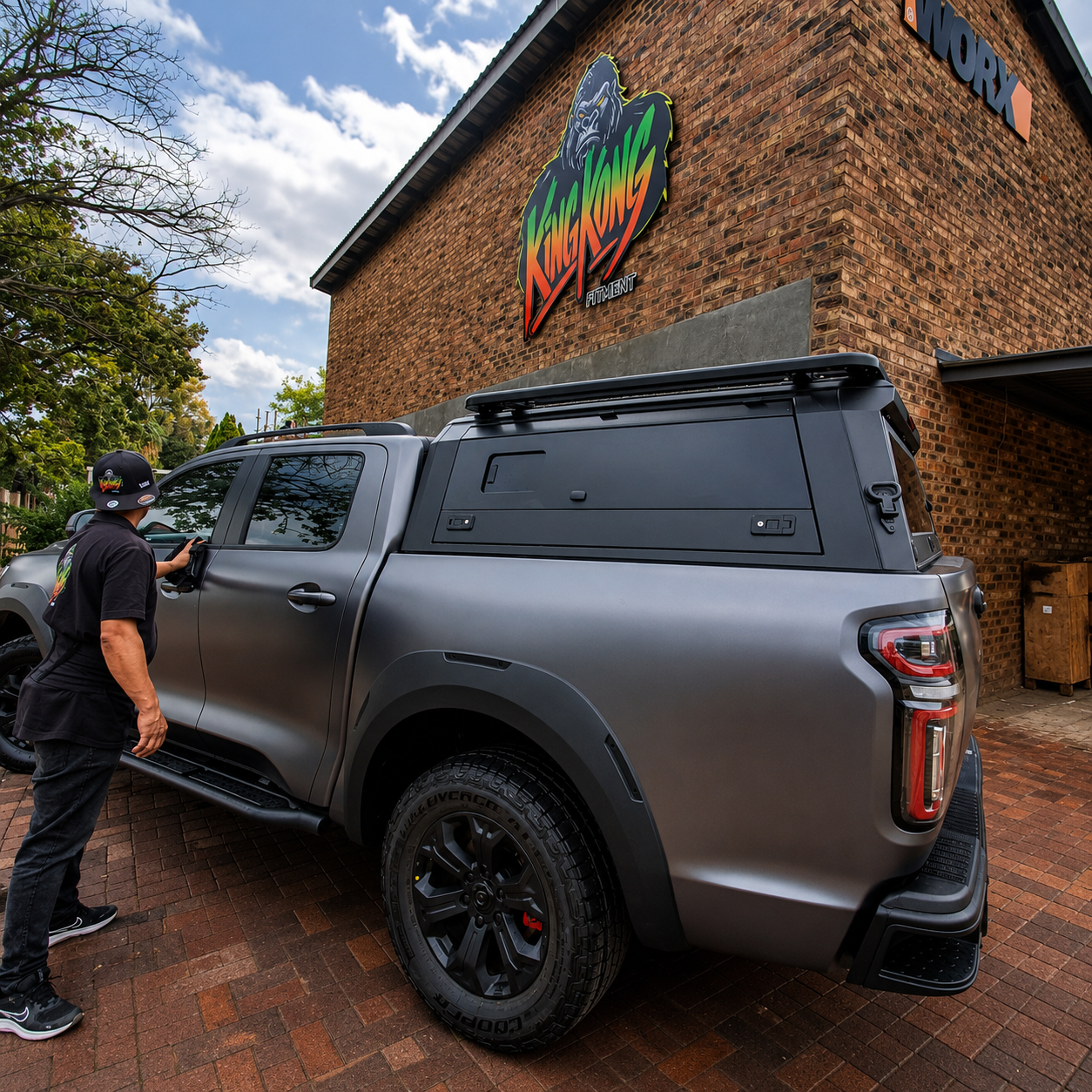 GWM P300 Explorer+ Aluminium, Solid Glass Canopy – Glass Gullwing Doors & Sliding Side Window