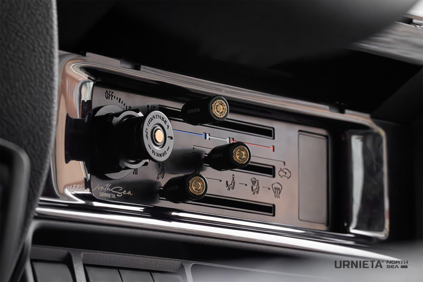 Urnieta Vintage A/C Control Panel - LC70 - Colour: Silver