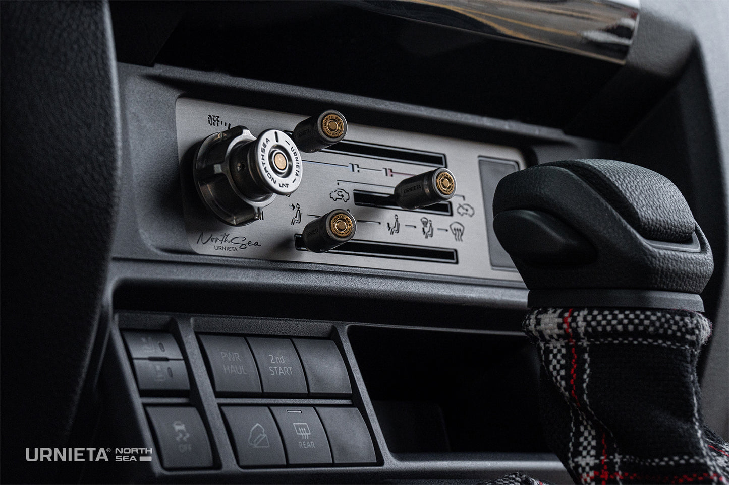 Urnieta Vintage A/C Control Panel - LC70 - Colour: Black