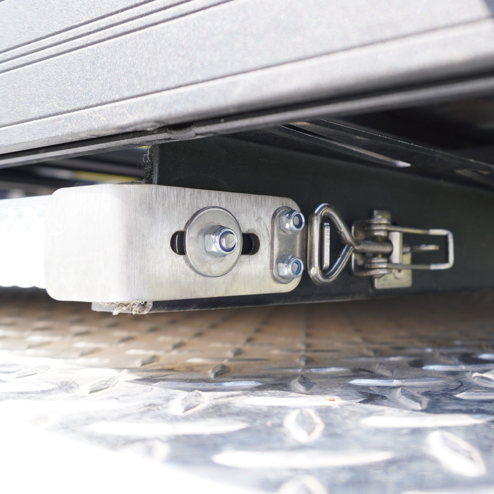Roof Rack Table Slide - Mount: Rear slide