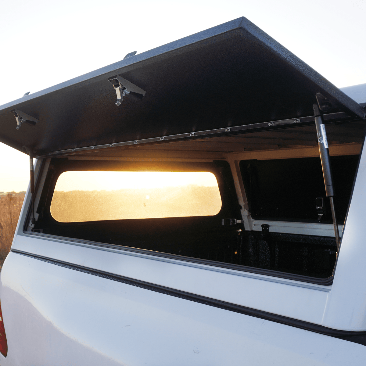 Canopy – Toyota Hilux Revo GD6 (2016–2026) - Cab Size: Extra Cab