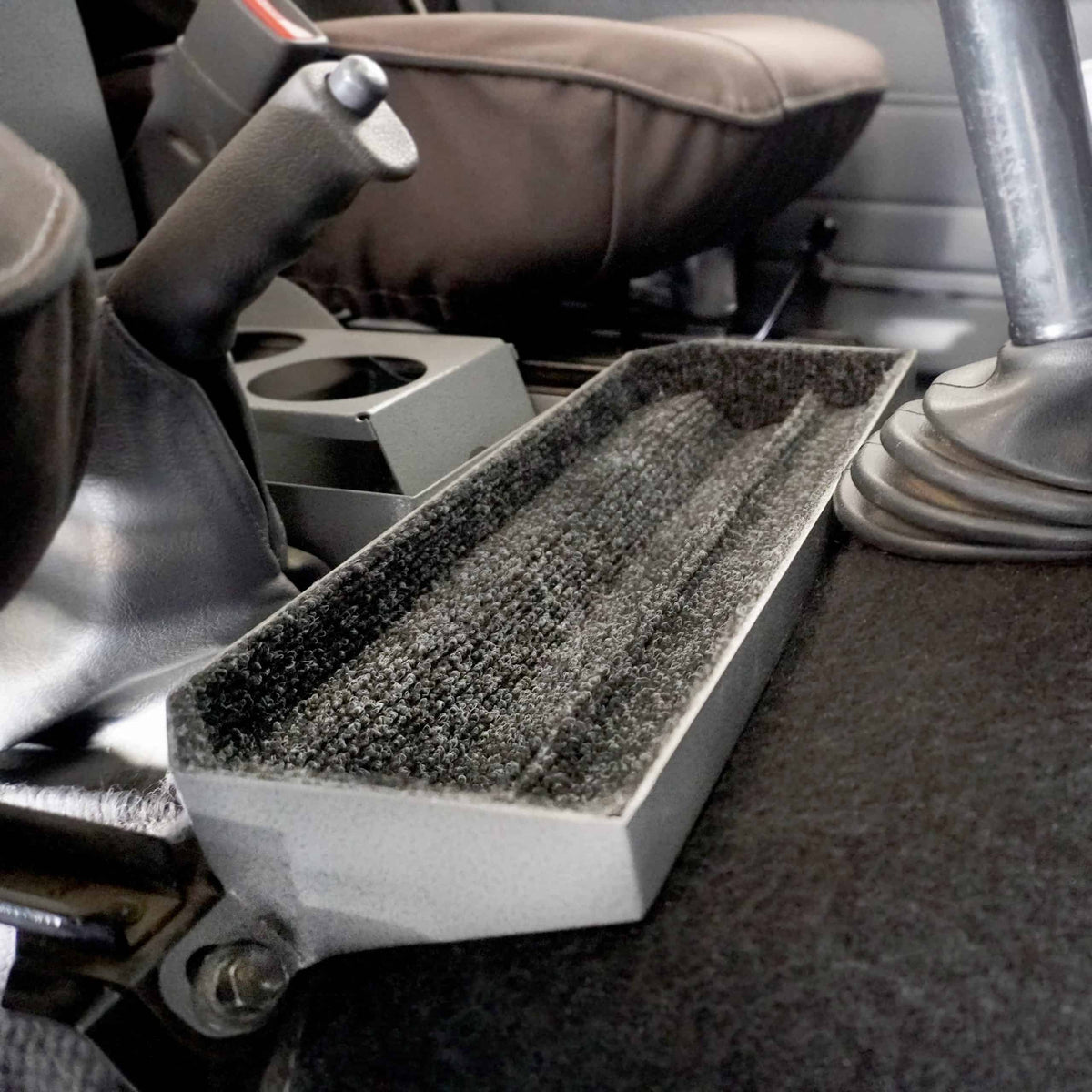 TT Tray narrow – LC70 (4.2 Diesel)