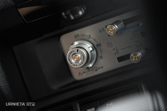 Urnieta Vintage A/C Control Panel - LC70 - Colour: Silver
