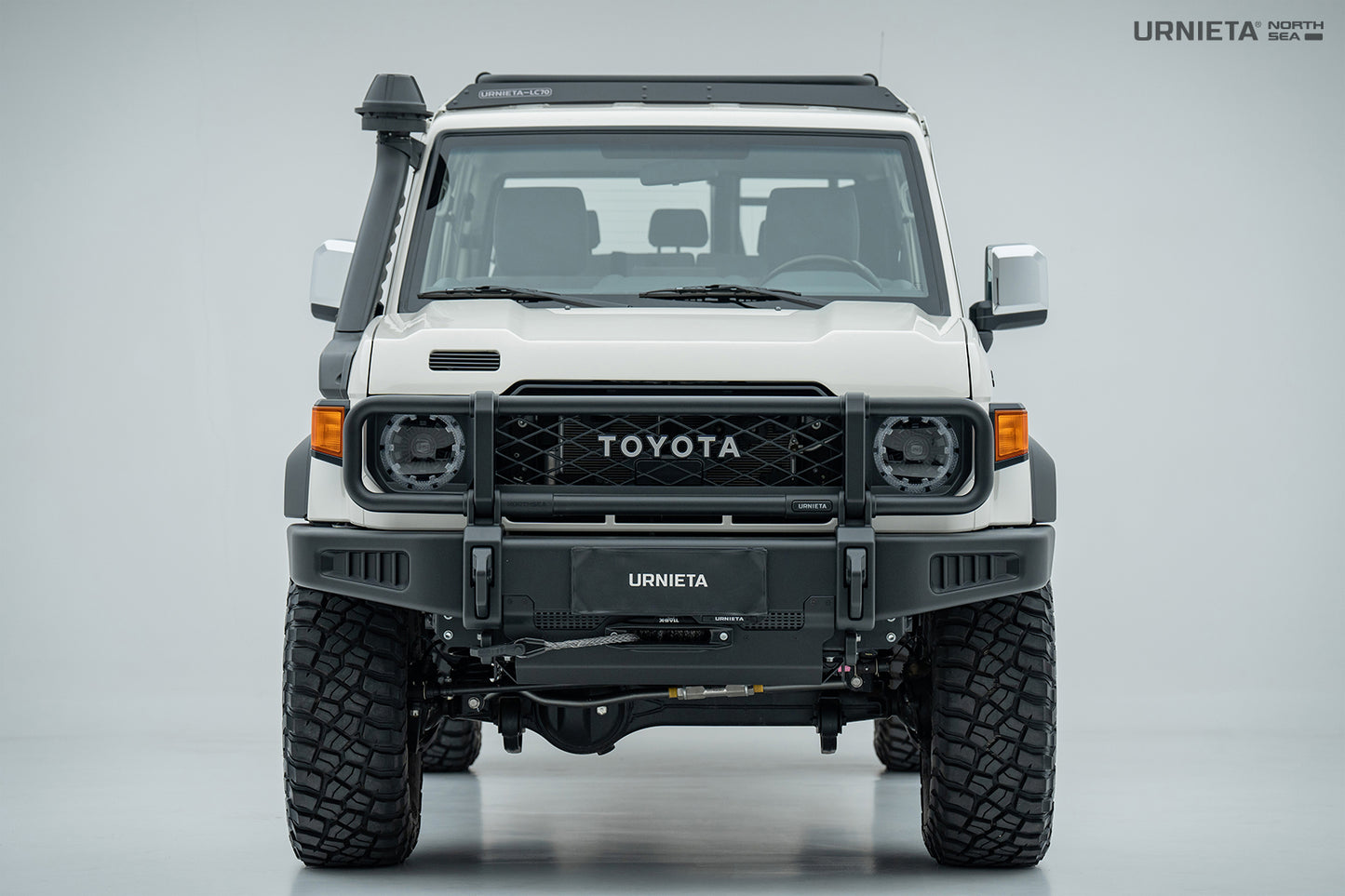 Urnieta Classic/ New LC70 series front bumper kit - Model: Classic