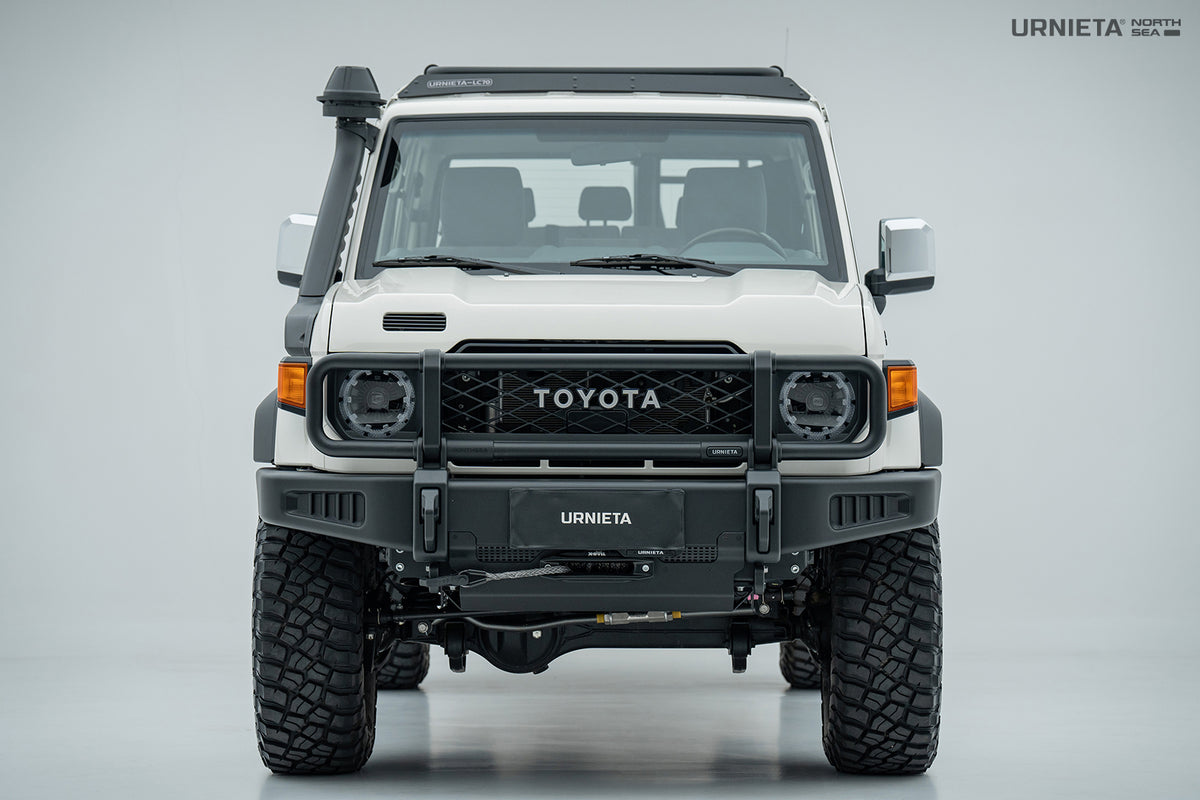 Urnieta Classic/ New LC70 series front bumper kit - Model: New