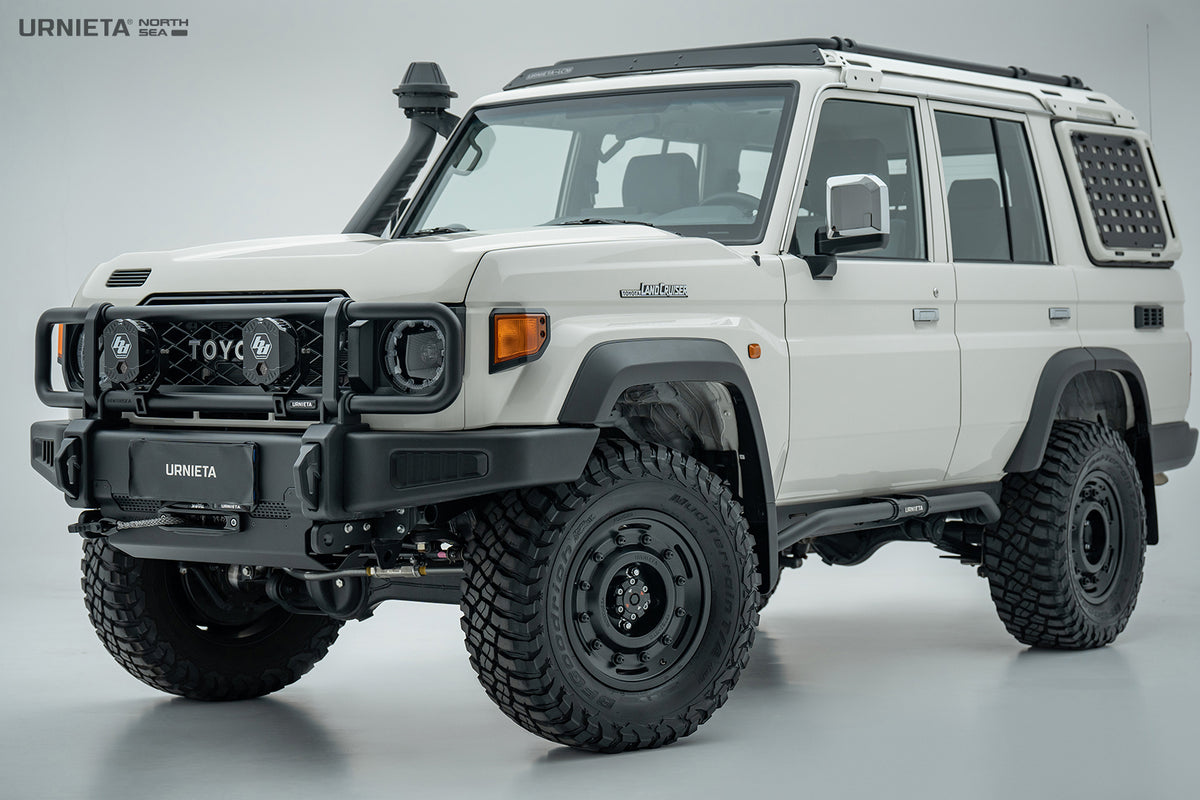 Urnieta Classic/ New LC70 series front bumper kit - Model: New