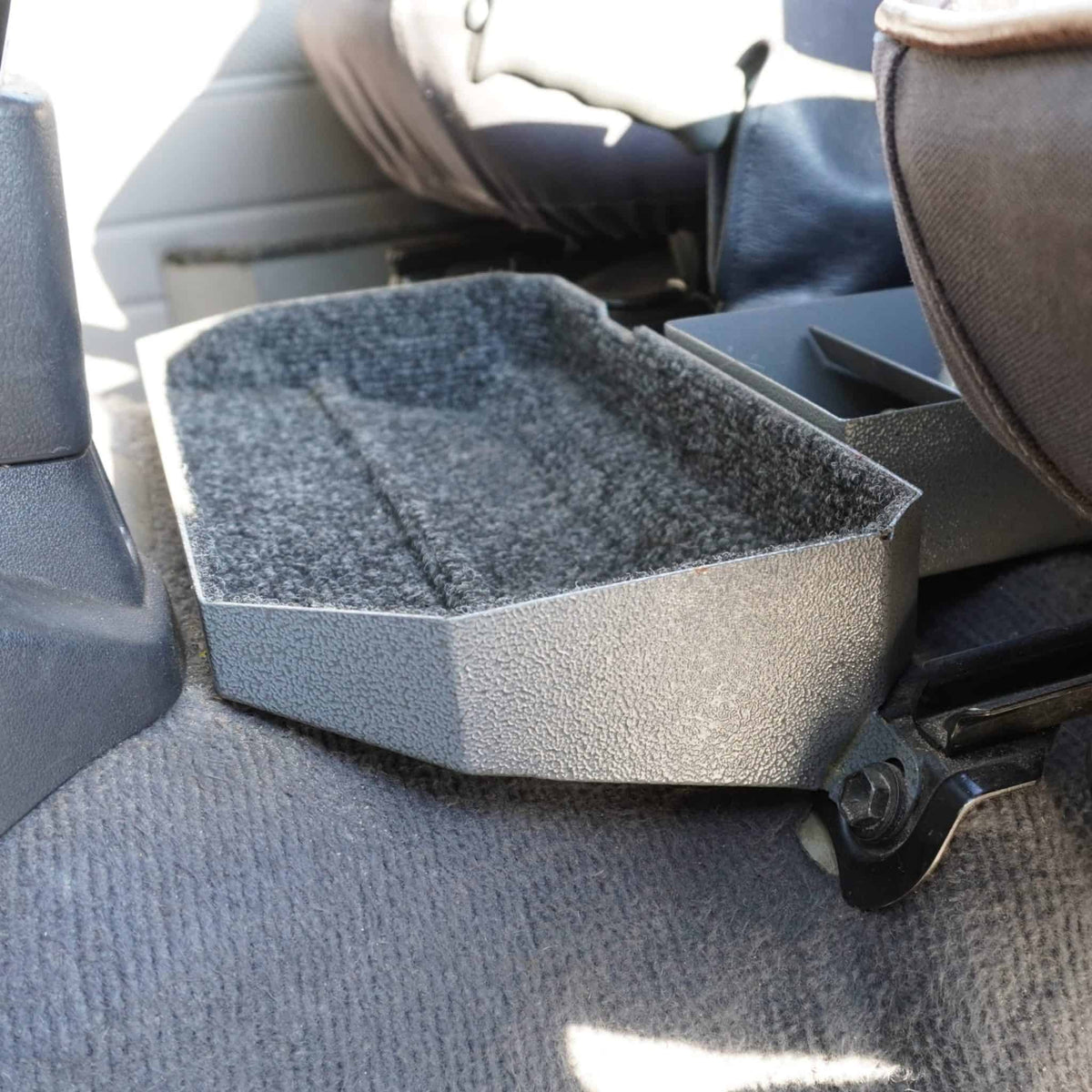 TT Tray - LC70 - Wide (Petrol or V8 Diesel)