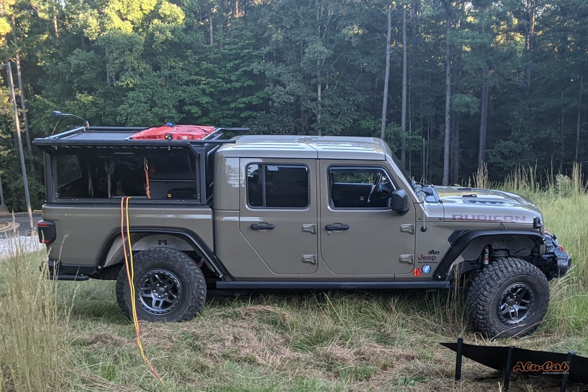 JEEP GLADIATOR DC BLACK SMOOTH FRD