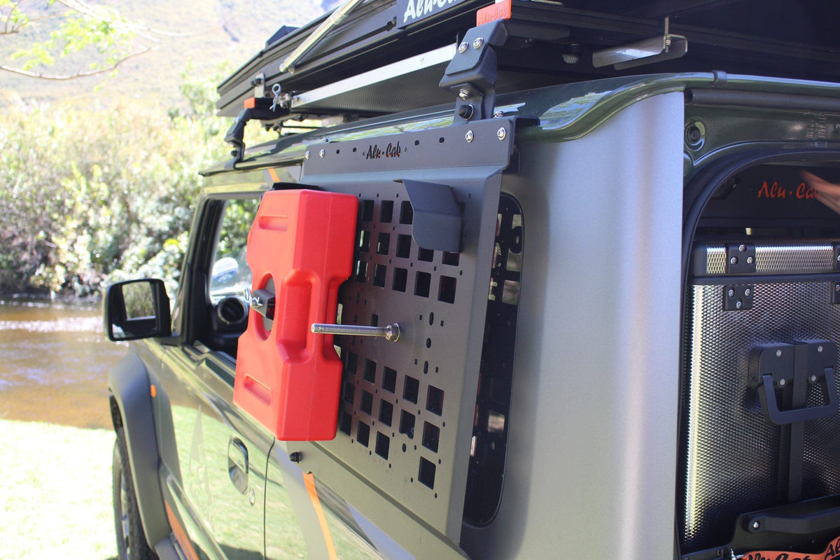 JIMNY - JERRY CAN HOLDER MOUNT