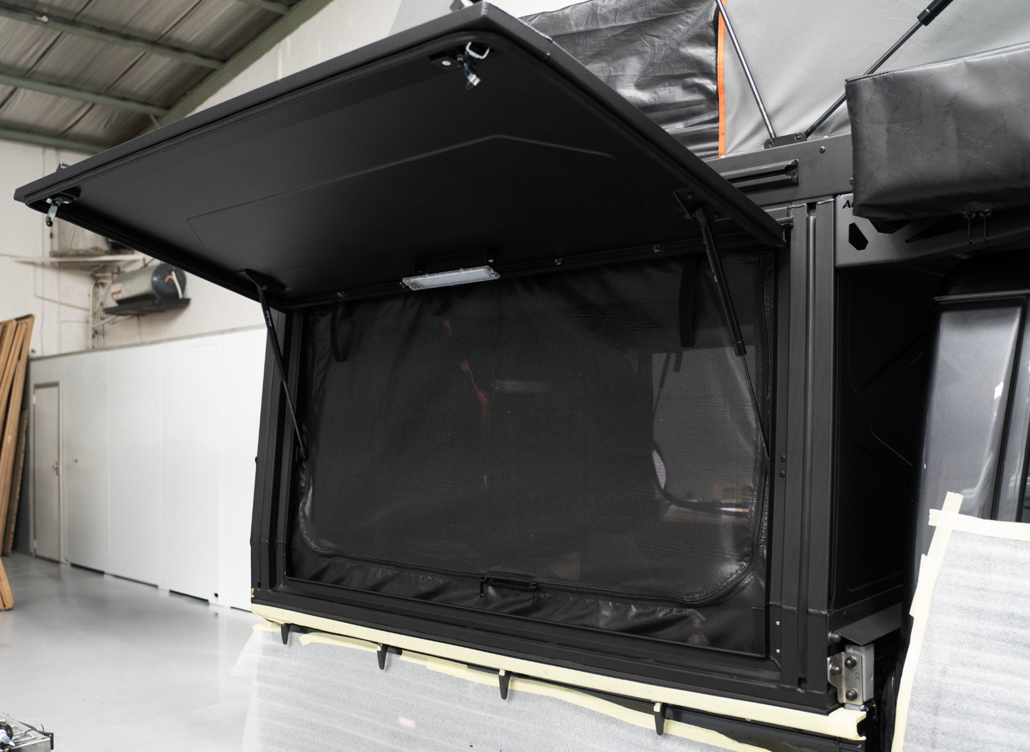 MODCAP LAND CRUISER - MOZZIE / MIDGIE NET - SIDE DOOR SINGLE