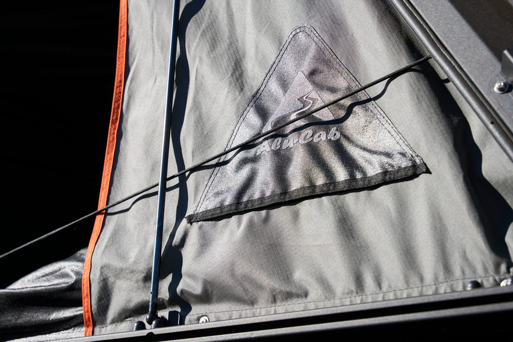4 SLEEPER ROOFTOP TENT - BLACK