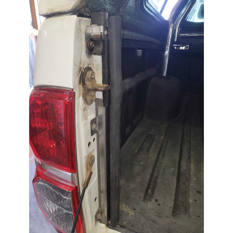DustStop kit for Toyota Hilux 2005-2015