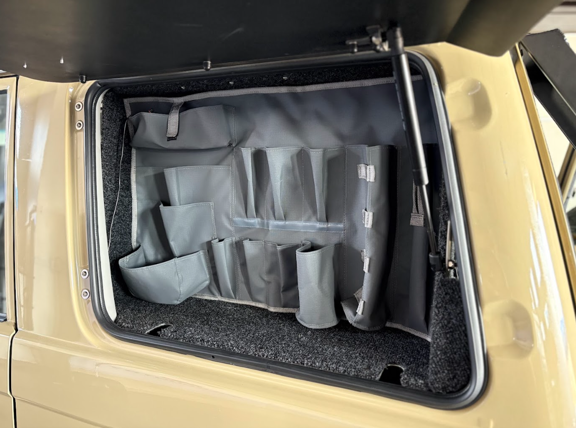 Gullwing Windows – Toyota Land Cruiser 76 – Pair